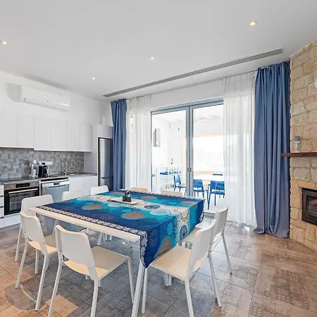 Villa Blue Diamond