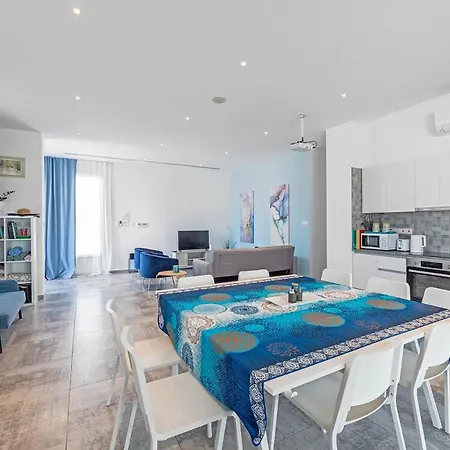 Villa Blue Diamond