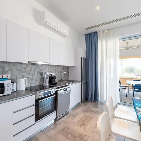 Villa Blue Diamond