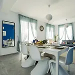 Blue Diamond Villa *