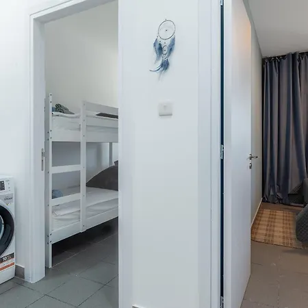 Blue Diamond פאפוס